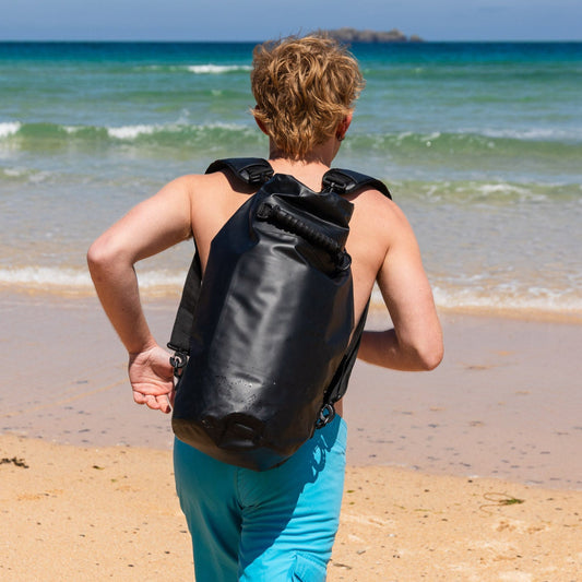 20 litre black dry bag by salty kit the comfort straps mean its nice and comfortable when carrying on your shoulders