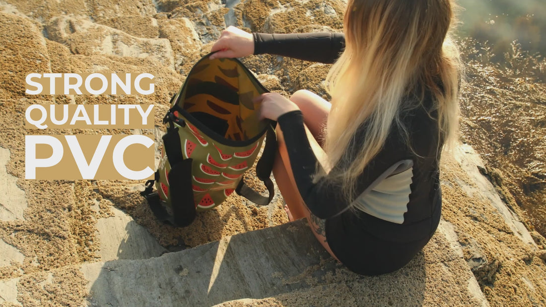 a demonstration of the salty kit 20 litre dry bag of its features and how to roll it