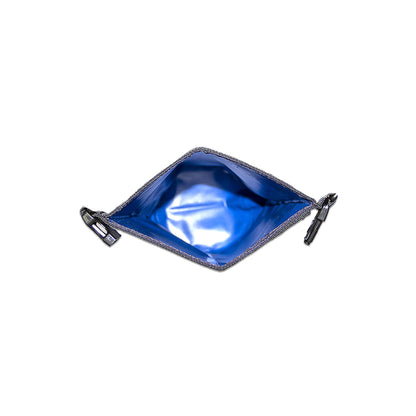 waterproof dry bag 5 litres a handy grab size with detachable straps and carabiner  nautical look  inside view